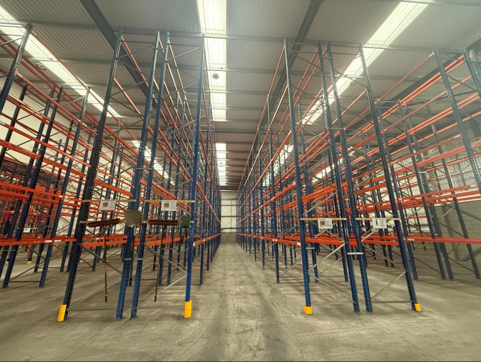 High pallet rack