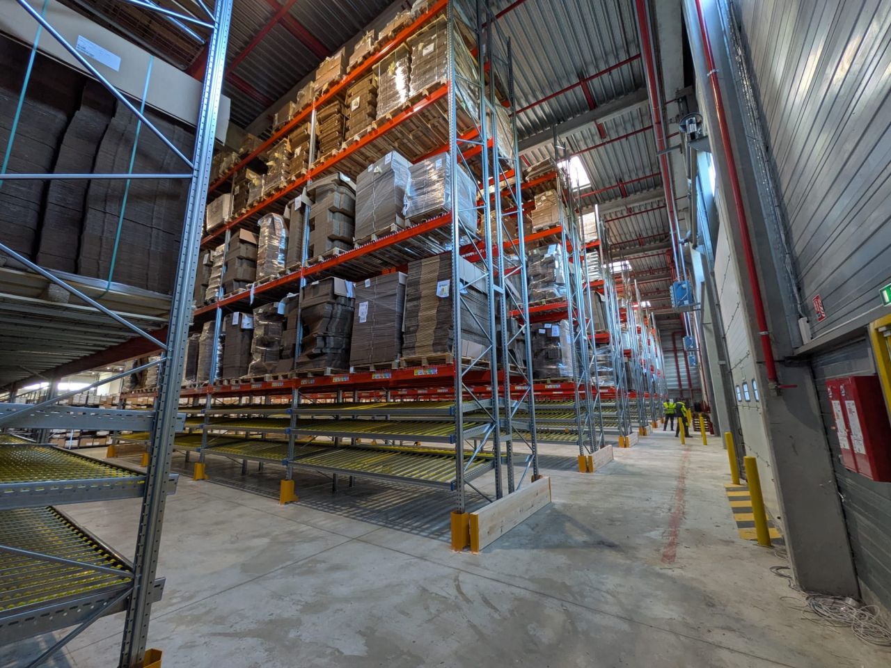 AR Racking stellingen gangpad &mdash; heftruck