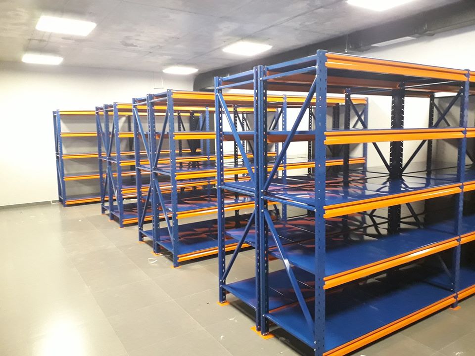Armoire métallique semi-lourde - jusqu'à 300 kg par niveau