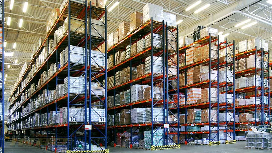 IMVO palletstellingen magazijn met goederen