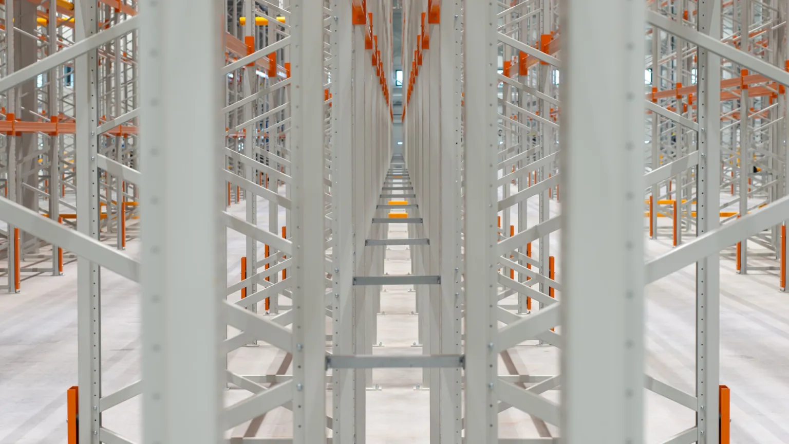 Nedcon palletstellingen gangpad &mdash; supermarkt DC