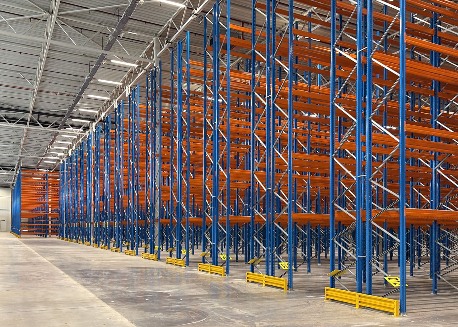 Stow magazijnstellingen hoog magazijn Belgi&euml;