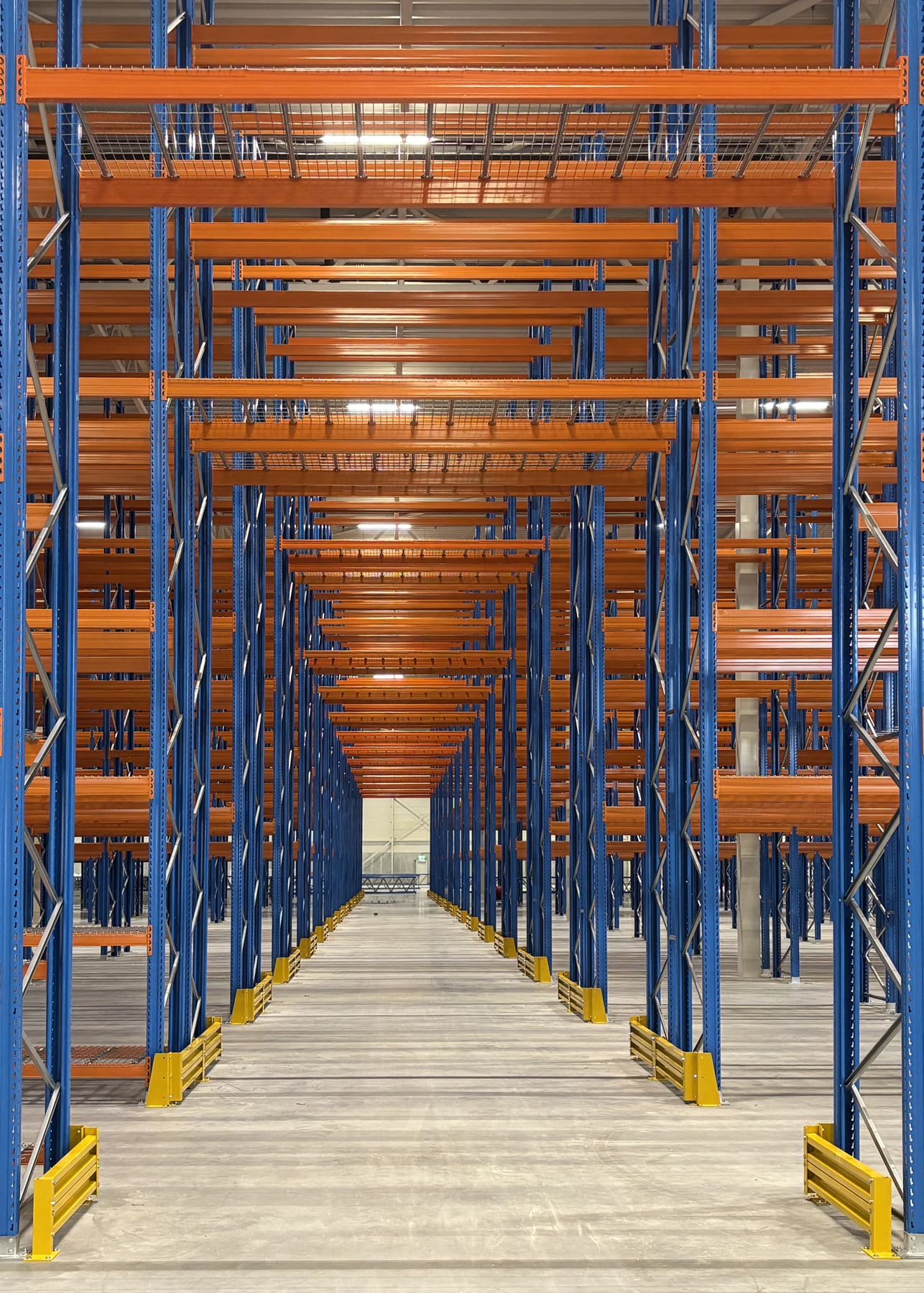 Stow hoogbouw palletstellingen doorzicht