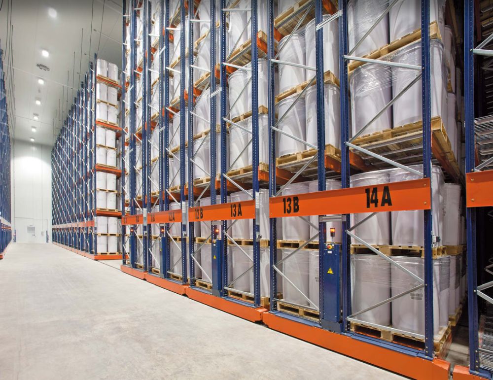 Heavy-duty pallet racking storage system